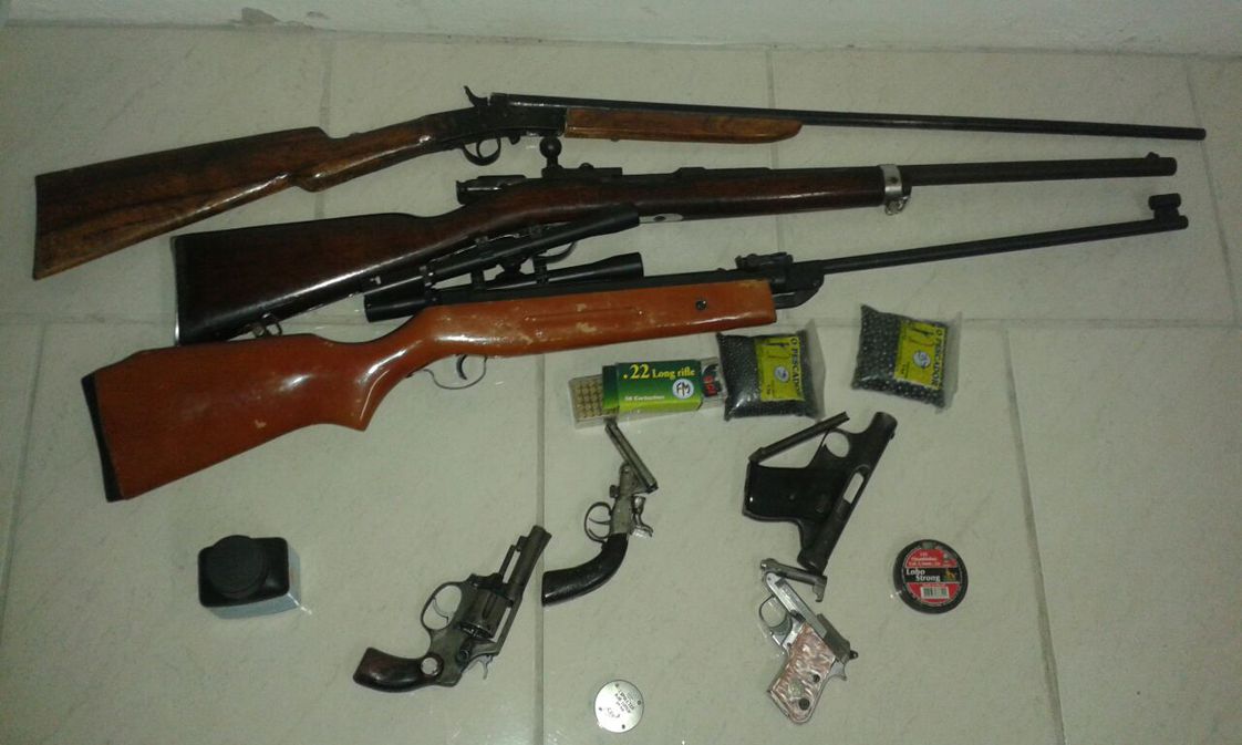 arsenal de armas em casa