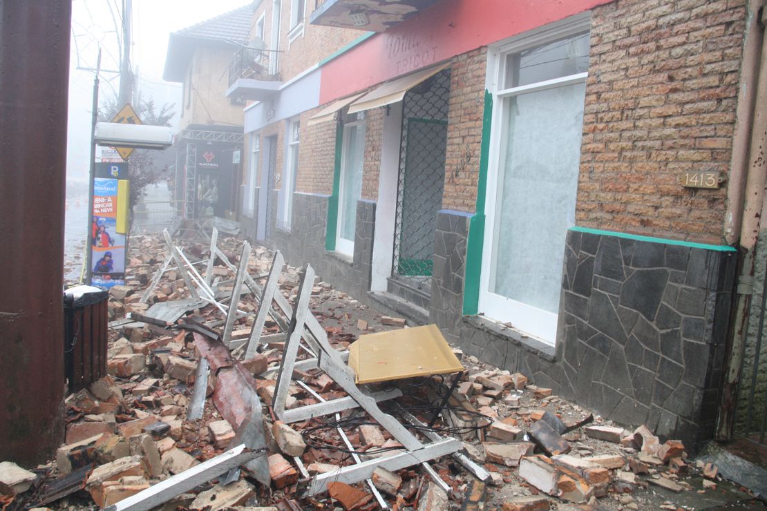 Marquise caiu na Avdas Hortensias