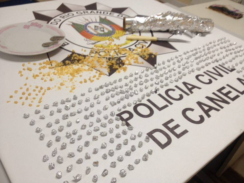 Policia Civil de Canela apreensão de crack