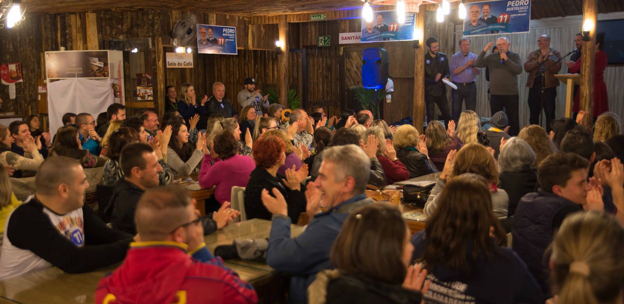 pedro-e-drumm-com-a-classe-cultural