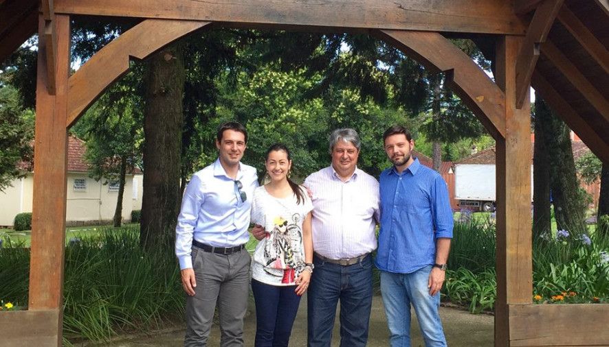 praca-silvia-zorzanello-em-gramado