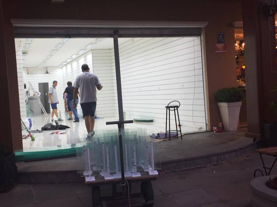 multisom-fecha-loja-de-gramado