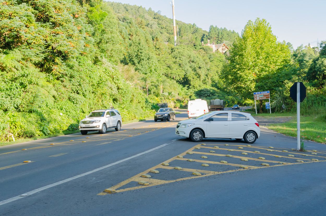 entroncamento-rs-115-rua-miguel-tissot-em-gramado