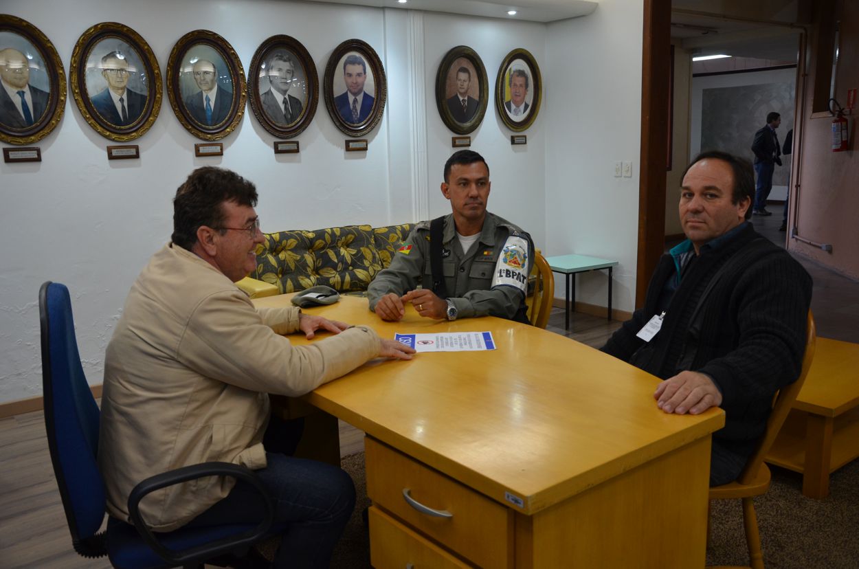 canela-som-automotivo-no-lago