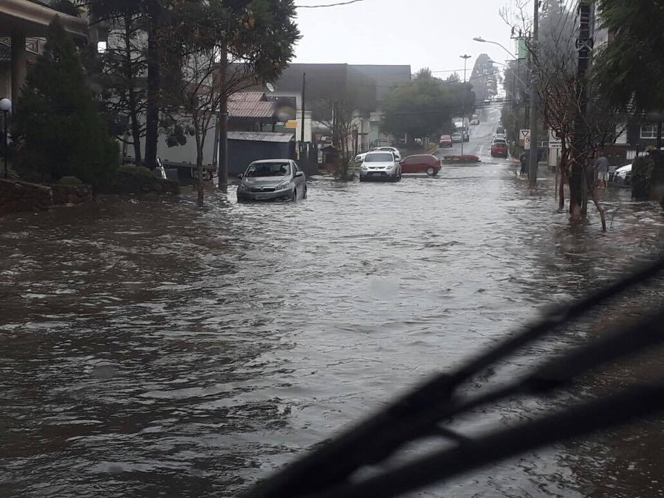 rua-das-fontes-alagada