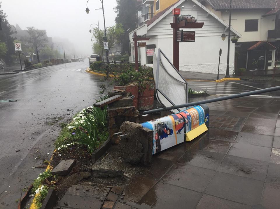 acidente-destroi-parquimetro