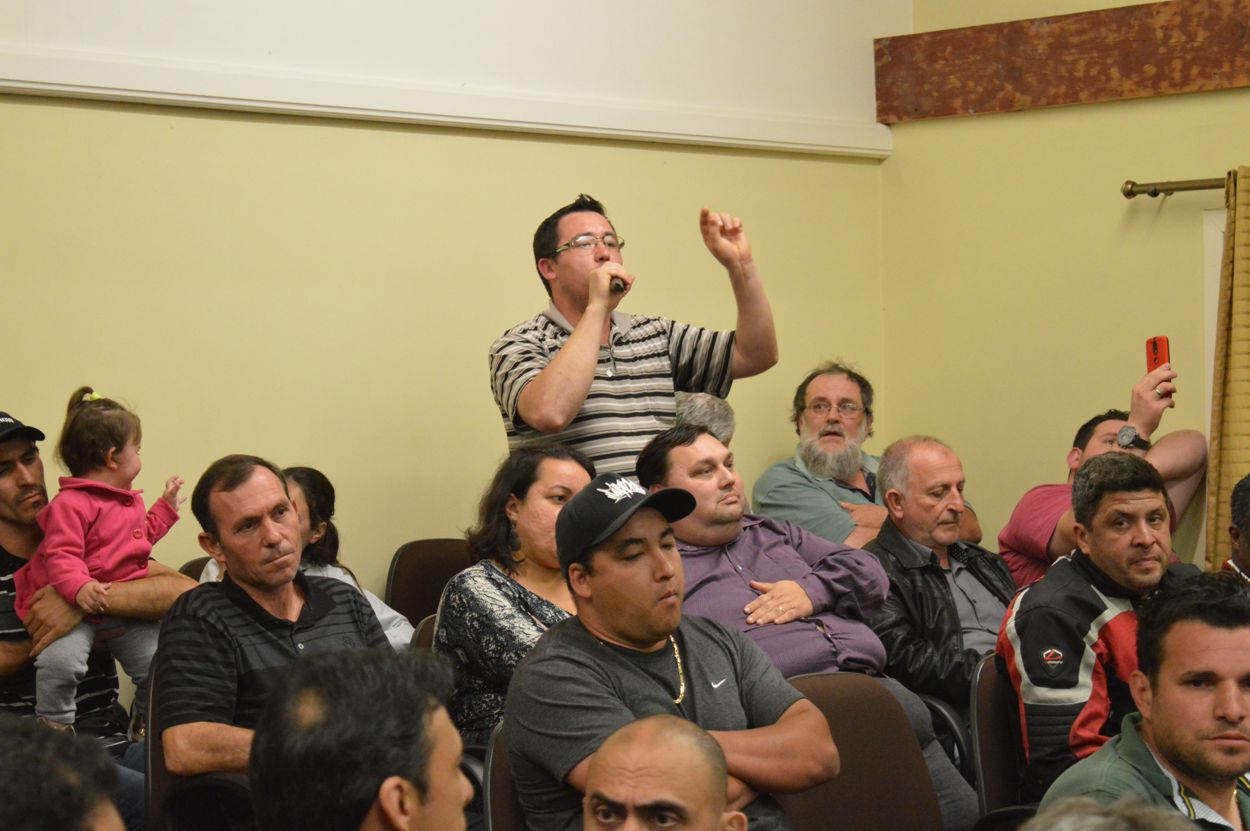 debate-uber-em-gramado-taxista