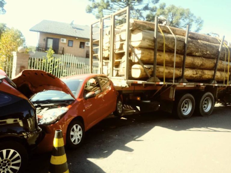 caminhao-desgovernado