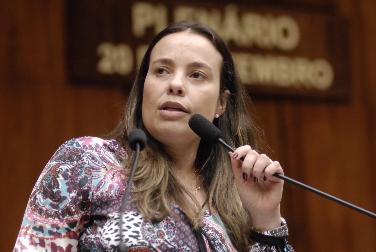 deputada-juliana-brizola