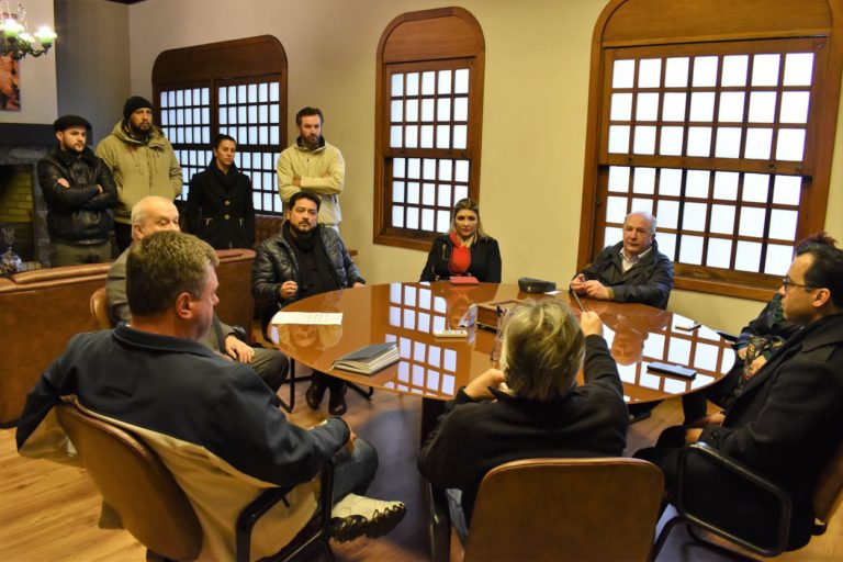 musicos-na-rua-coberta