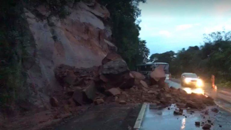 queda-de-barreira-rs-115