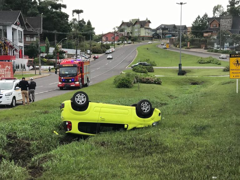 capotamento-rodovia-gramado-canela