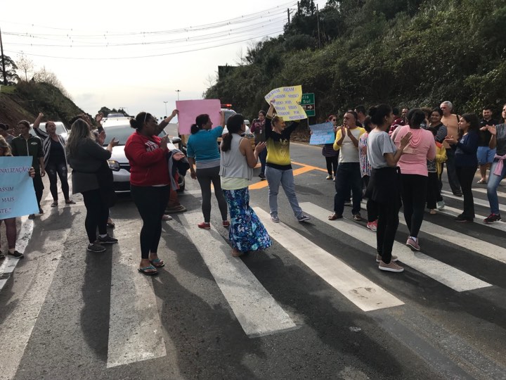 moradores-bairro-tres-pinheiros