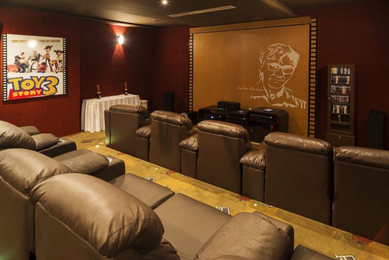 sala-de-cinema-laghetto-siena