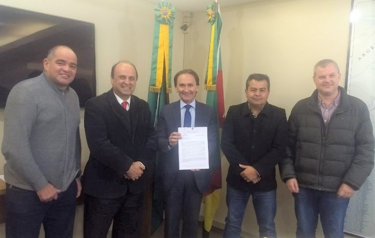 Audiência com Costella em Poa_n