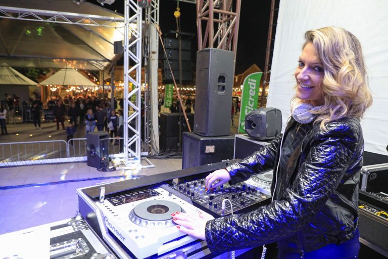 DJ Michele Wender