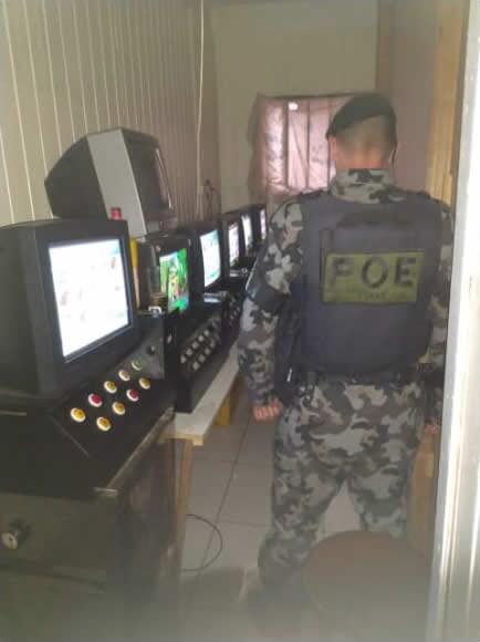 bm-prende-maquinas-caça-niqueis