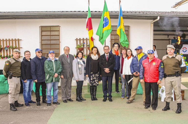 2- Prefeito, autoridades e representantes de entidades_Carlos Borges