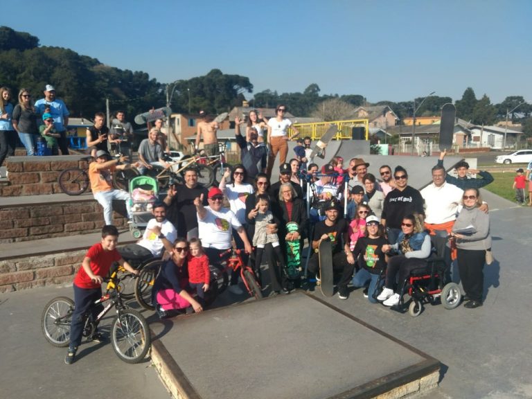 Participantes atividade no Parque do Lago