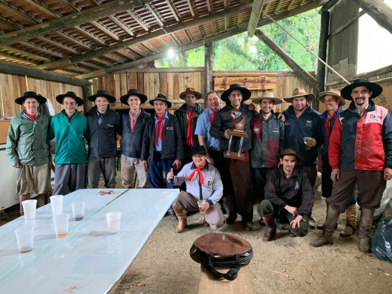 SELEÇAO LACO CANELA