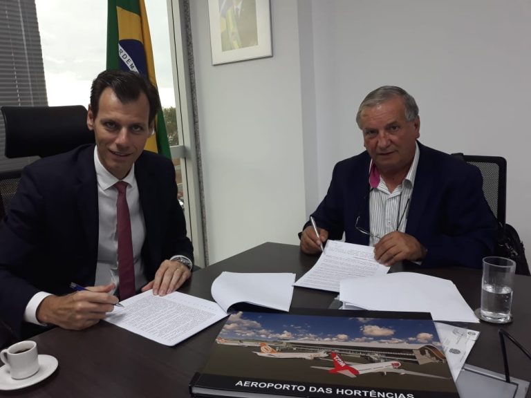 Secretário Nacional da Aviação Civil, Ronei Saggioro e Prefeito de Canela, Constantino Orsolin