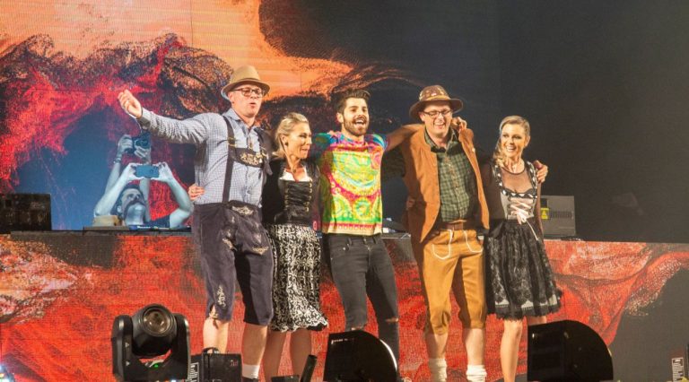 alok-na-oktoberfest-de-igrejinha