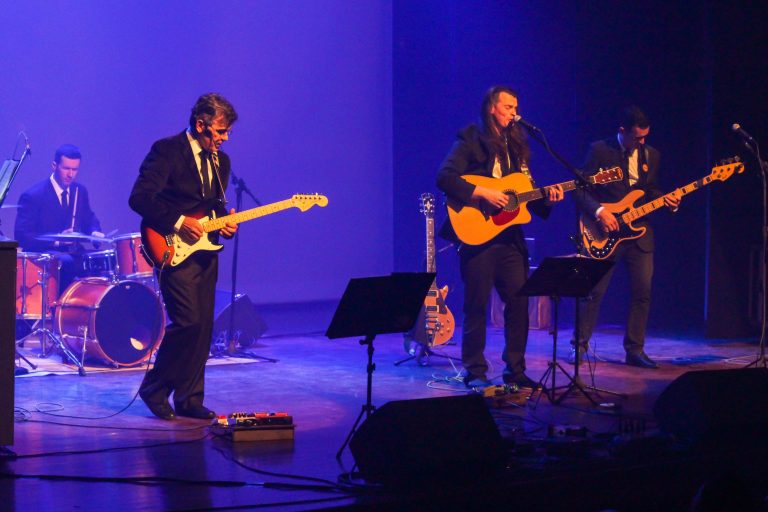 Foto The Beatles Cantam no Natal