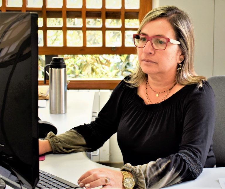 Secretária Carmem_Lucas Brito