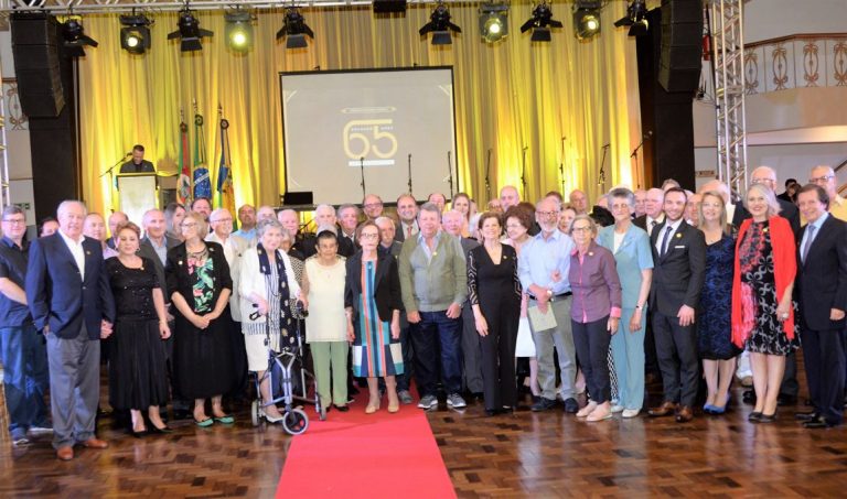 comenda-65-anos-de-gramado