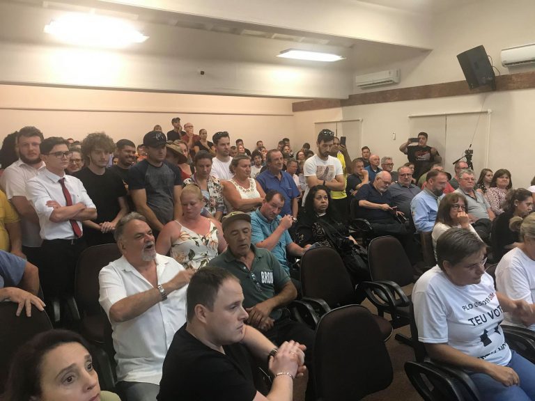 tumulto-na-camara-de-vereadores