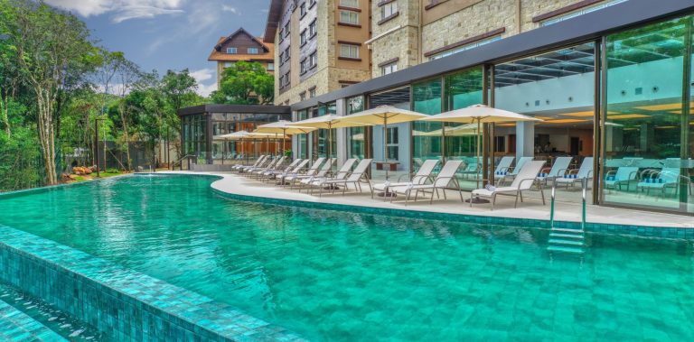 Piscina-Externa-02-e1581443393227