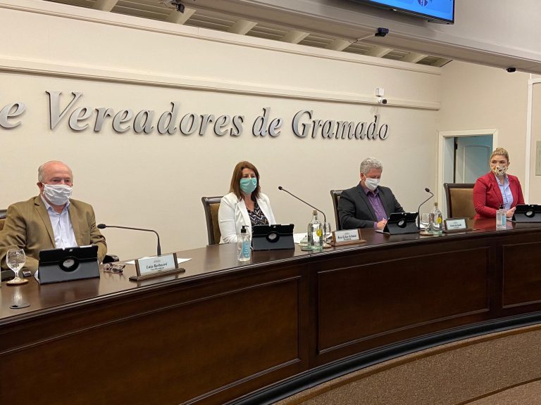 mesa-diretora-camara-de-mascaras