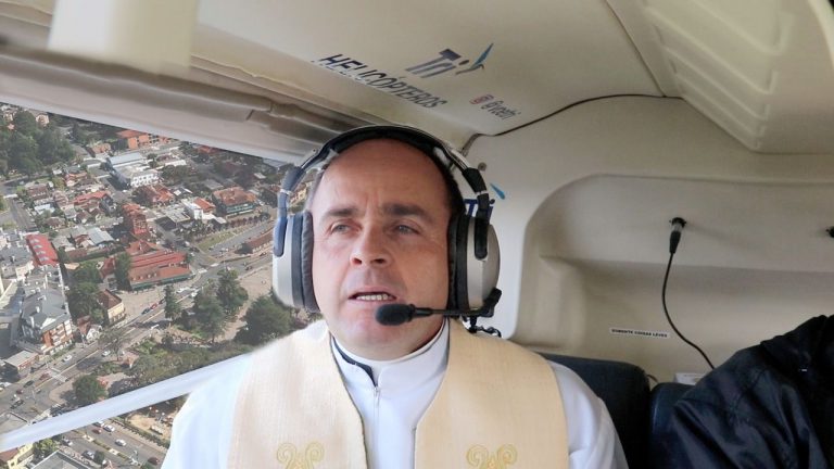 padre-bencao-em-canela