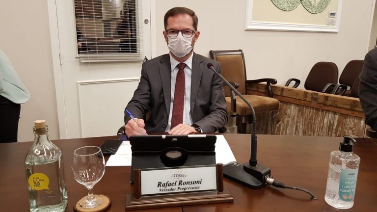 rafael-ronsoni-vereador-de-mascara