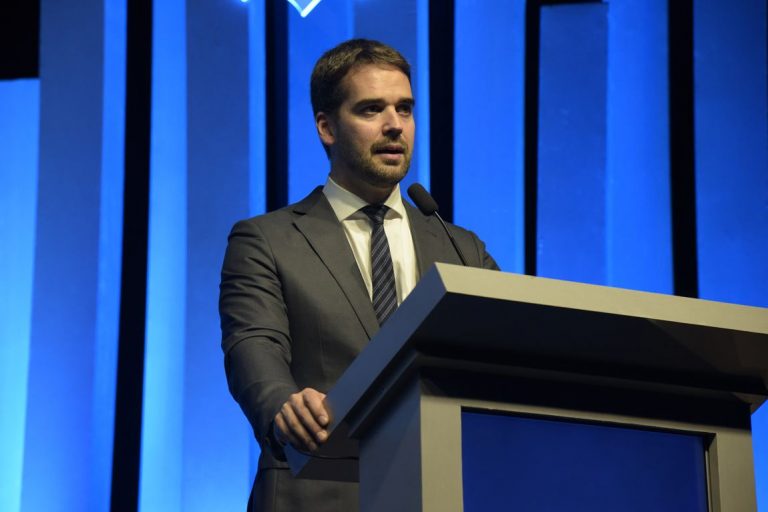 governador-eduardo-leite