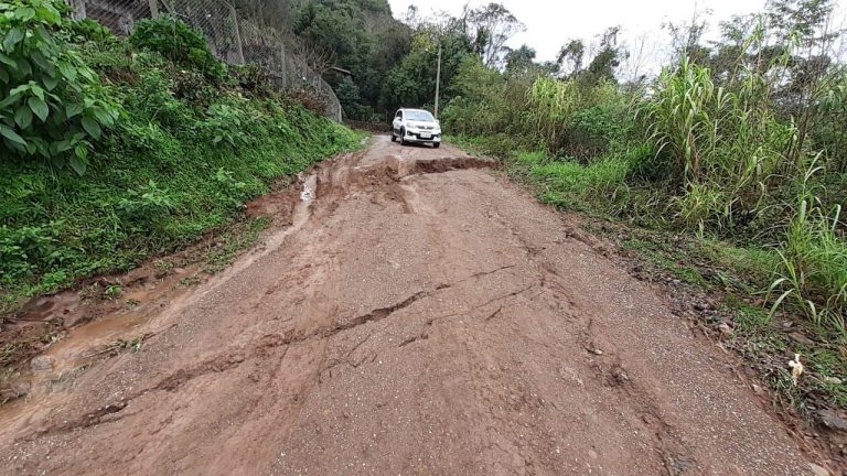 estrada-sao-roque-fechada