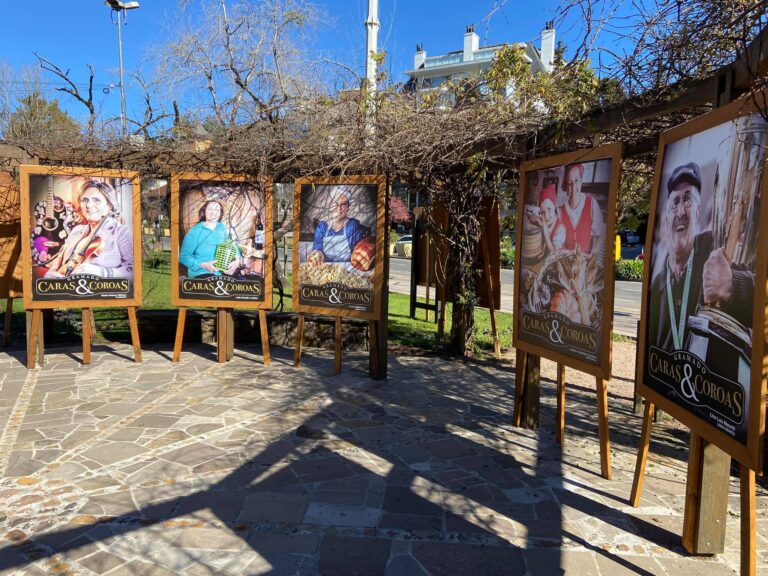 exposicao-praca-das-etnias