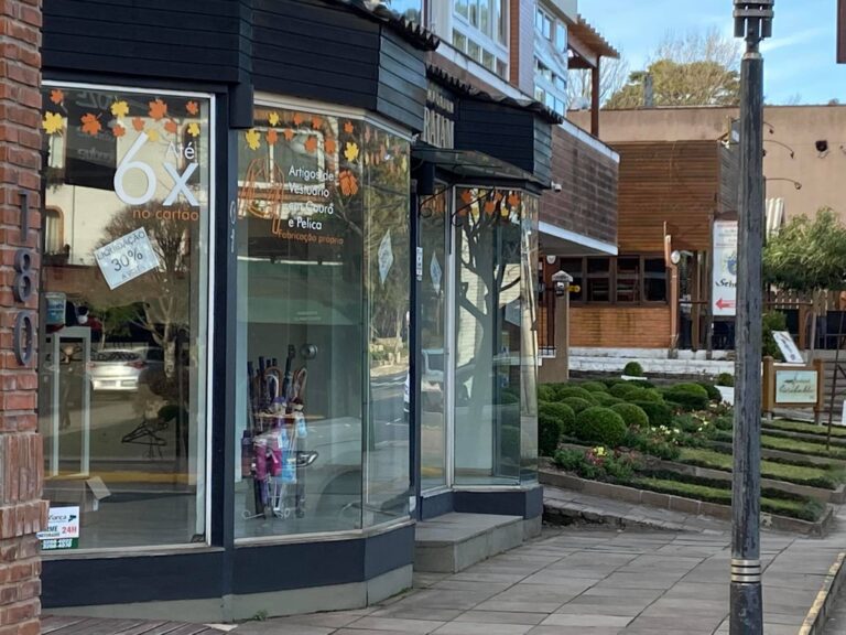loja-fechada-centro-de-gramado