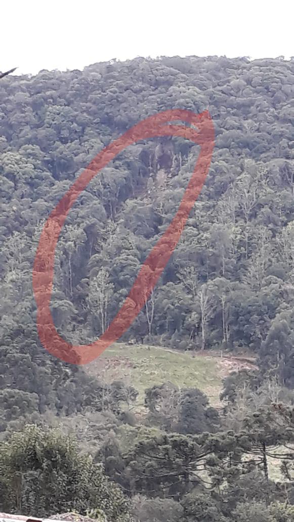 pedra-gigante-na-linha-avila