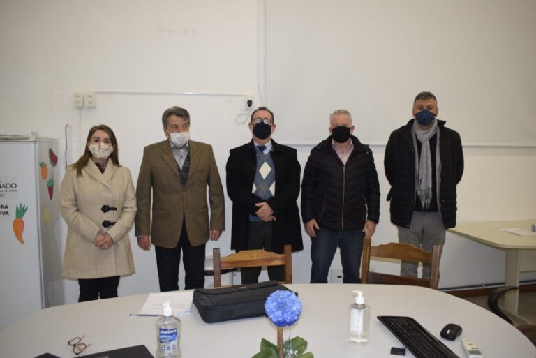 Mesa-Diretora-e1600370205902