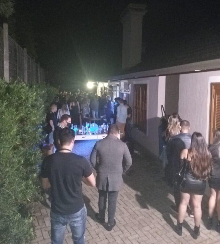 brigada-militar-encerra-festa-clandestina-em-gramado
