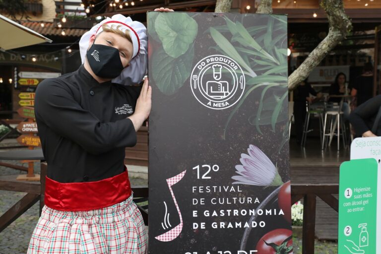 Abertura Oficial - Personagem Gastronomildo - Foto Cleiton Thiele SerraPress