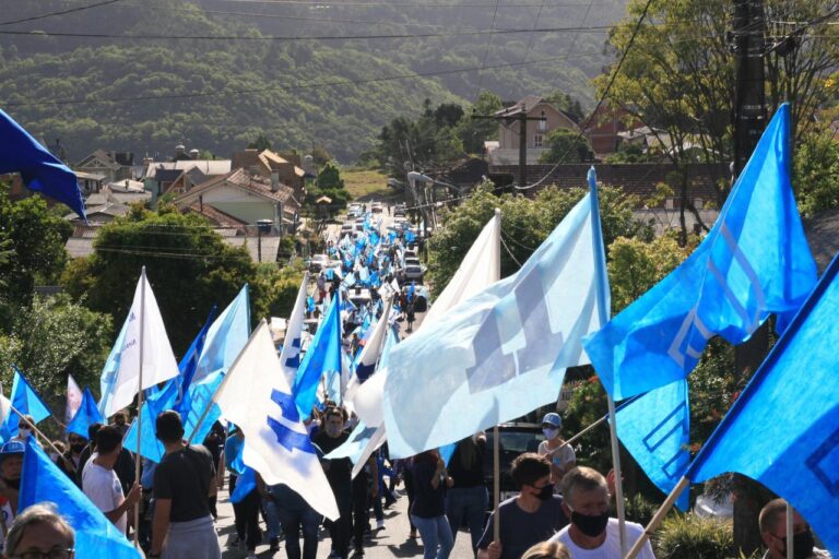 nestor-e-luia-caminhada-bairro-piratini-31-10-2020