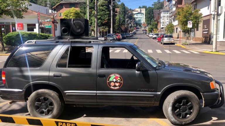 Prefeitura utiliza carro de som para alertar a população
