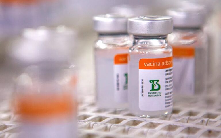 Gramado receberá mais 745 doses de vacina contra a Covid-19, mas apenas 140 são CoronaVac