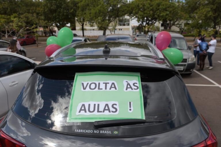 carreata-volta-as-aulas