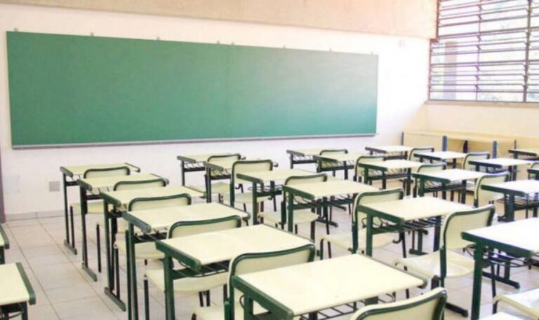 volta-as-aulas-cancelada