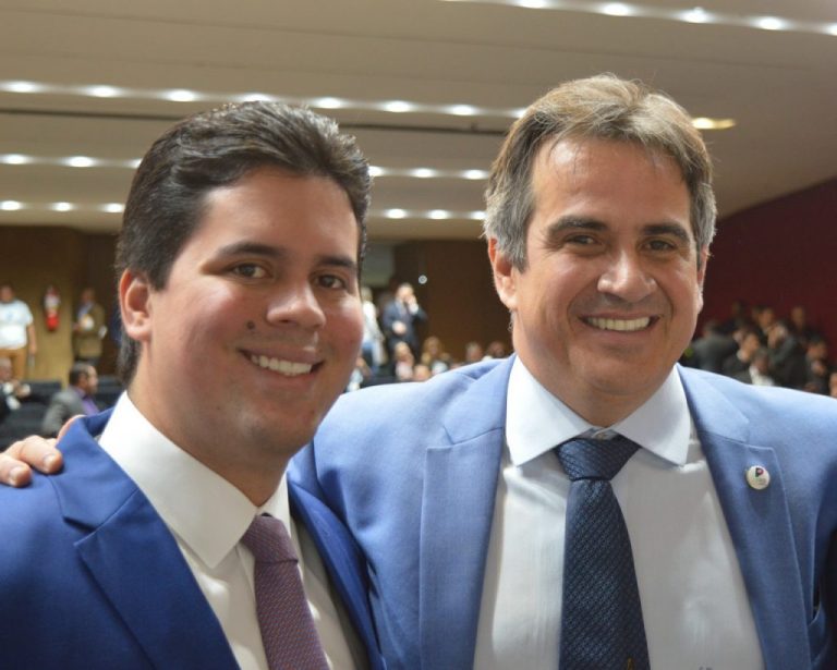 Deputado André Fufuca ao lado do ex-presidente nacional do Progressistas, senador Ciro Nogueira