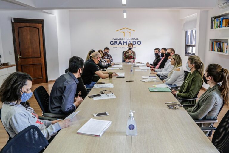 Reunião com Assistência Social