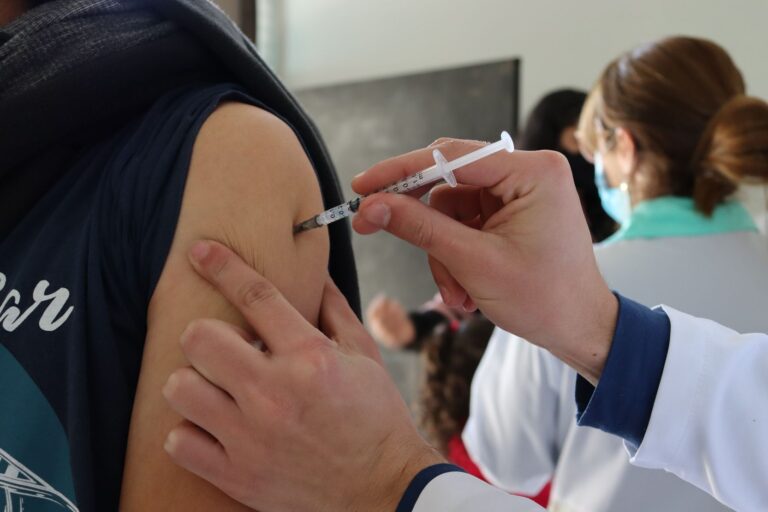 vacinação-é-interrompida-novamente-por-falta-de-doses-05-08-2021